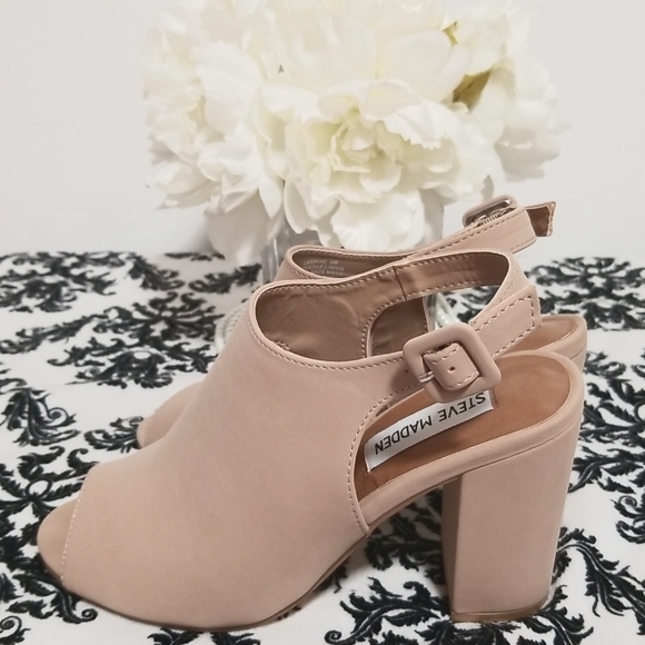 Steve Madden Carrine Blush Pink Suede Peep Toe Ankle Strap Chunky Heel Sandals - Picture 2 of 10